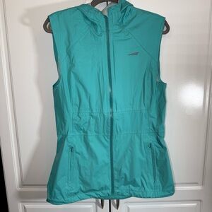 Altra rain vest